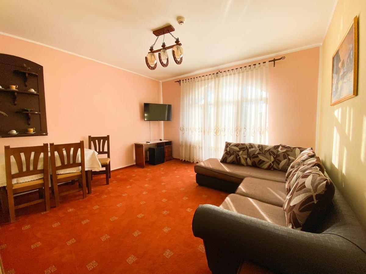 Pensiunea Crocus - Sauna & Billiard Poiana Brasov Esterno foto