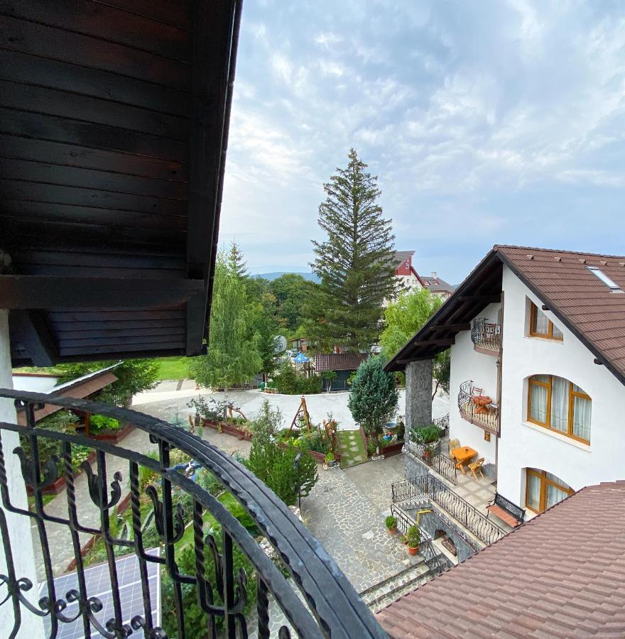 Pensiunea Crocus - Sauna & Billiard Poiana Brasov Esterno foto