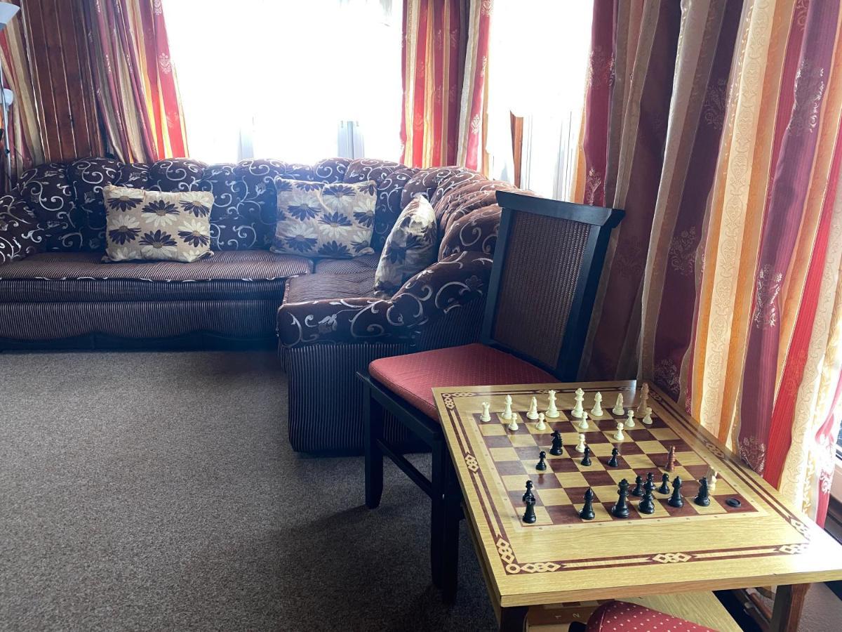 Pensiunea Crocus - Sauna & Billiard Poiana Brasov Esterno foto