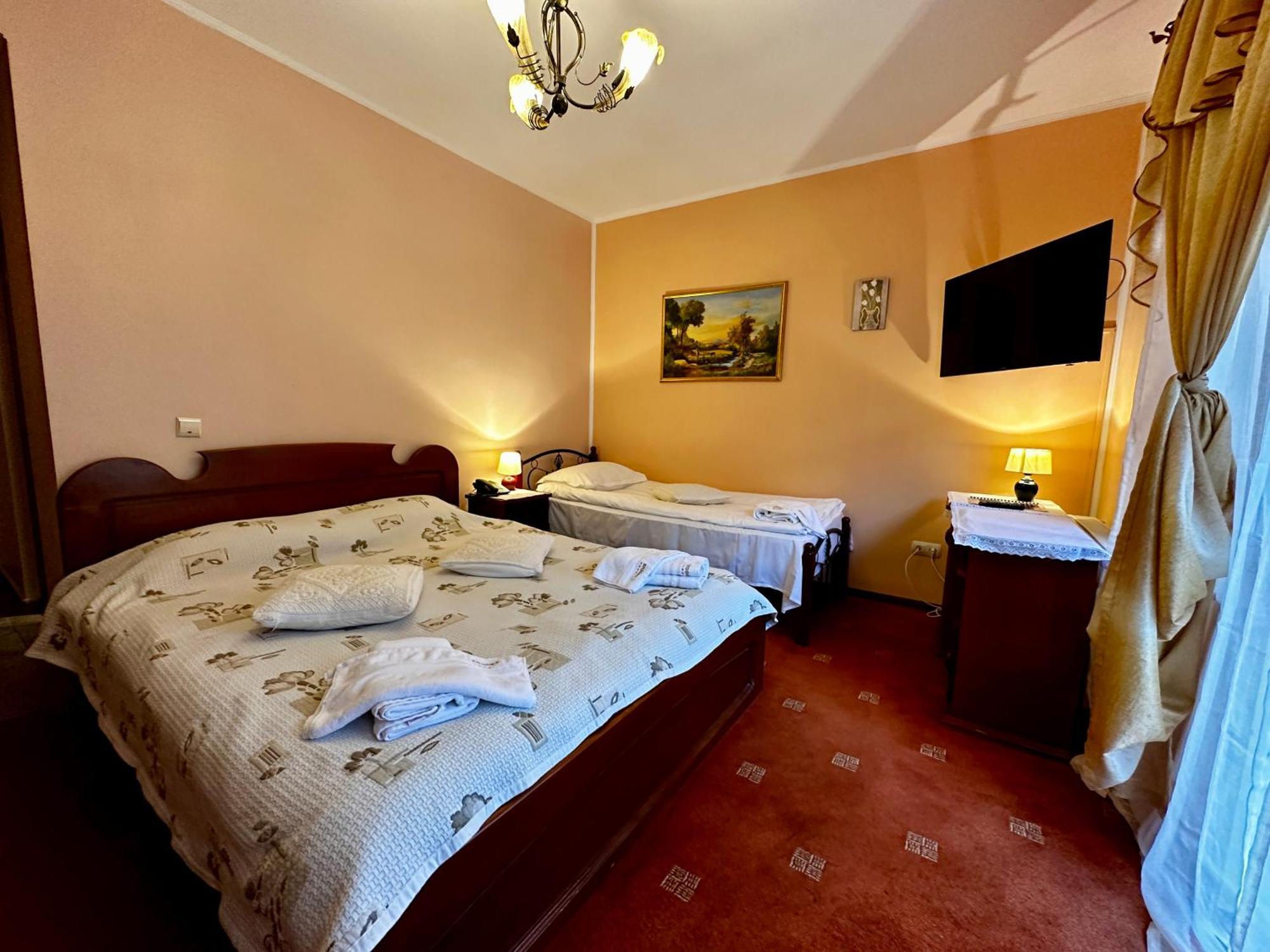 Pensiunea Crocus - Sauna & Billiard Poiana Brasov Esterno foto