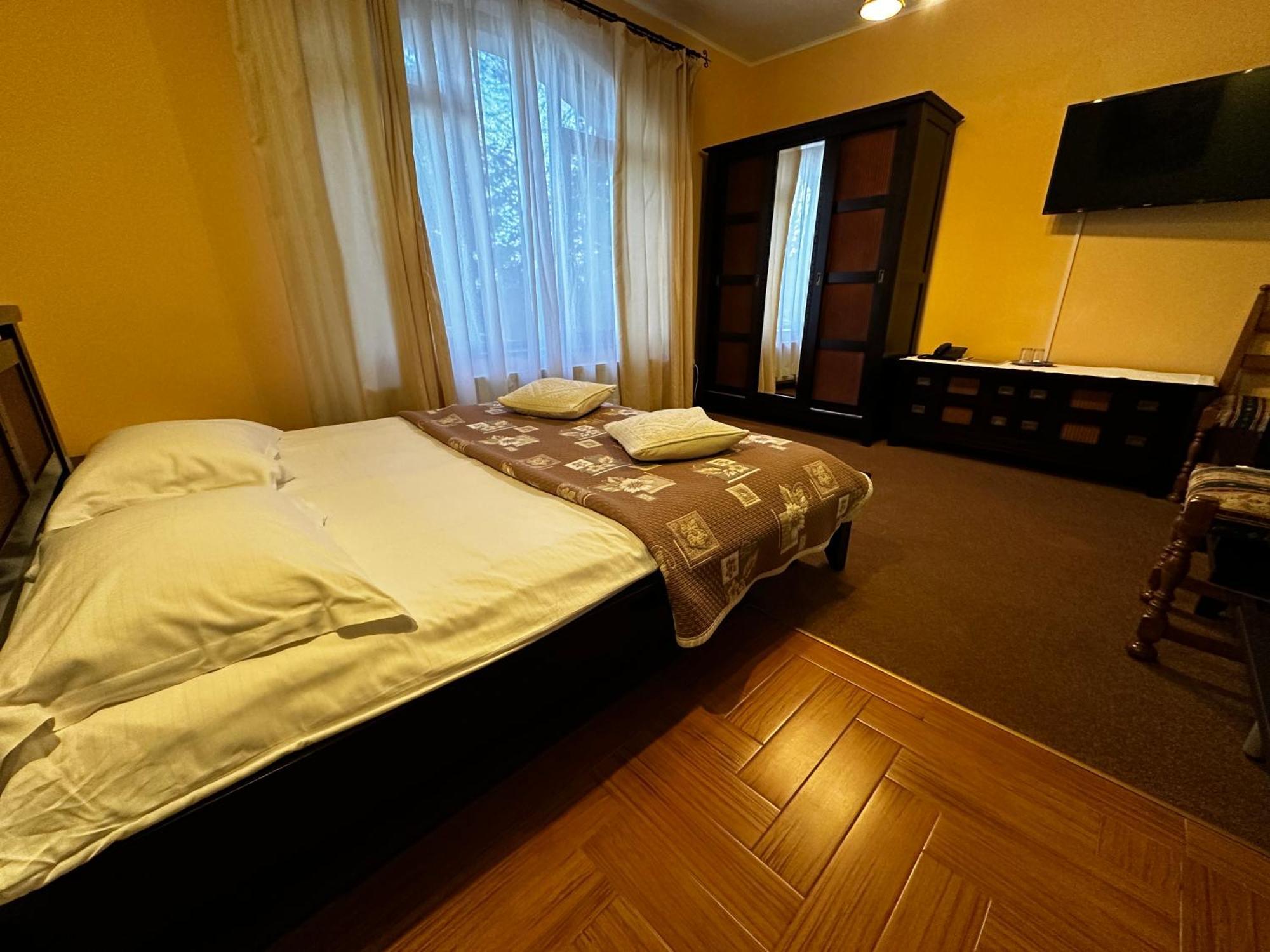 Pensiunea Crocus - Sauna & Billiard Poiana Brasov Esterno foto