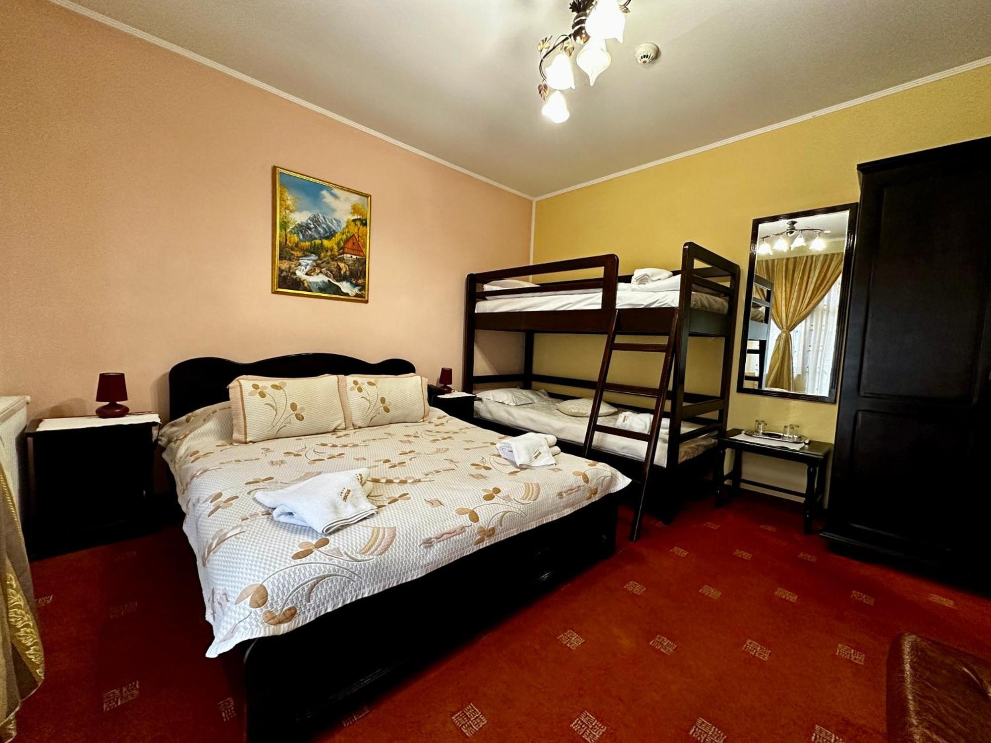 Pensiunea Crocus - Sauna & Billiard Poiana Brasov Esterno foto