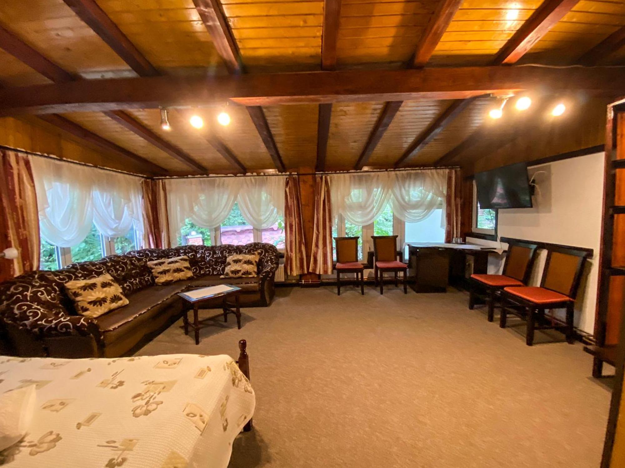 Pensiunea Crocus - Sauna & Billiard Poiana Brasov Camera foto